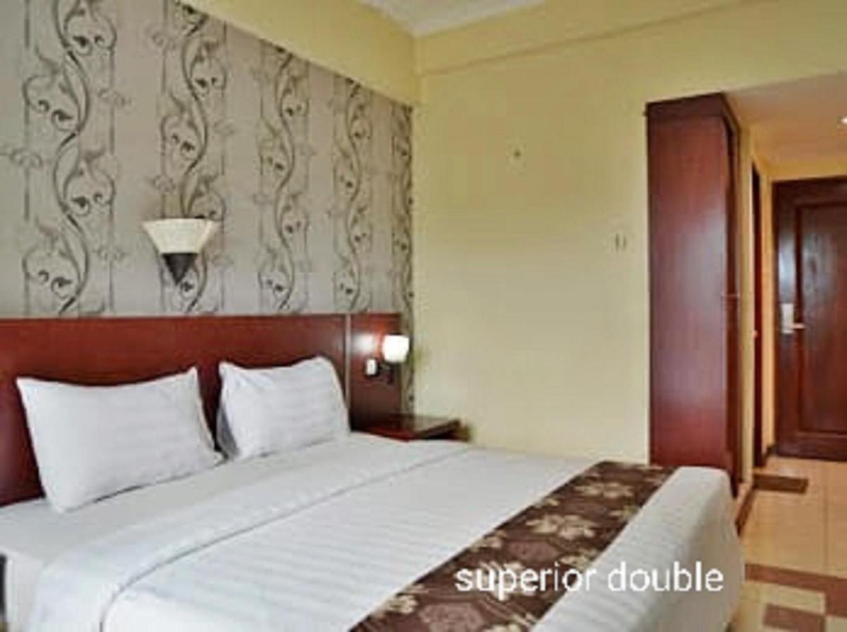 Sleepzzz Hotel Senayan Jakarta Exterior foto